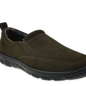 NWT Men Size 7/8 Slip On